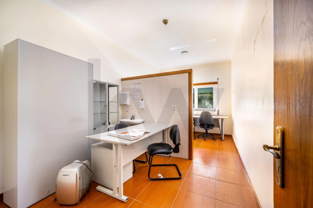 Moradia T5 para Venda em Rebordãos Foto 13