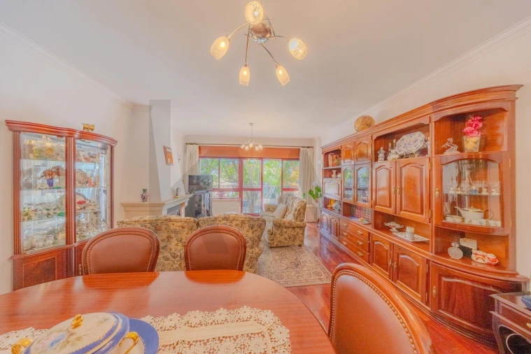 Apartamento T3 para Venda em Porto Salvo Foto 18