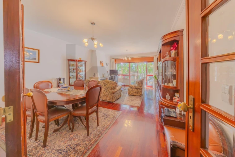 Apartamento T3 para Venda em Porto Salvo Foto 14