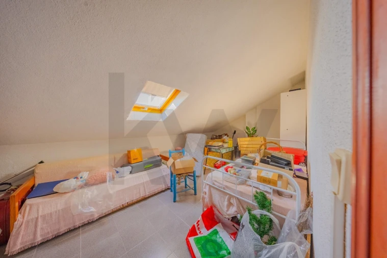 Apartamento T3 para Venda em Porto Salvo Foto 53
