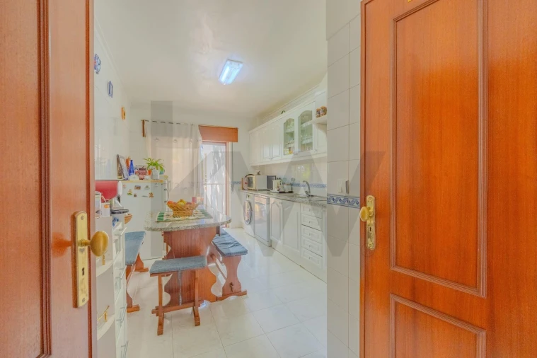 Apartamento T3 para Venda em Porto Salvo Foto 25