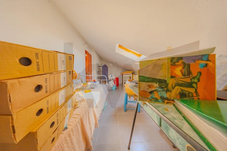 Apartamento T3 para Venda em Porto Salvo Foto 54