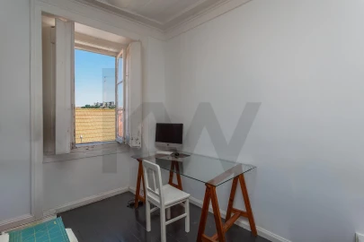 Apartamento T5 para Venda em Santa Maria Maior