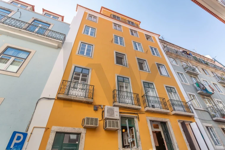Apartamento T5 para Venda em Santa Maria Maior Foto 2