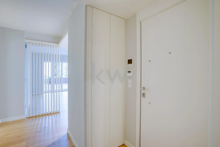 Apartamento T1 para Venda em Santo António Foto 17