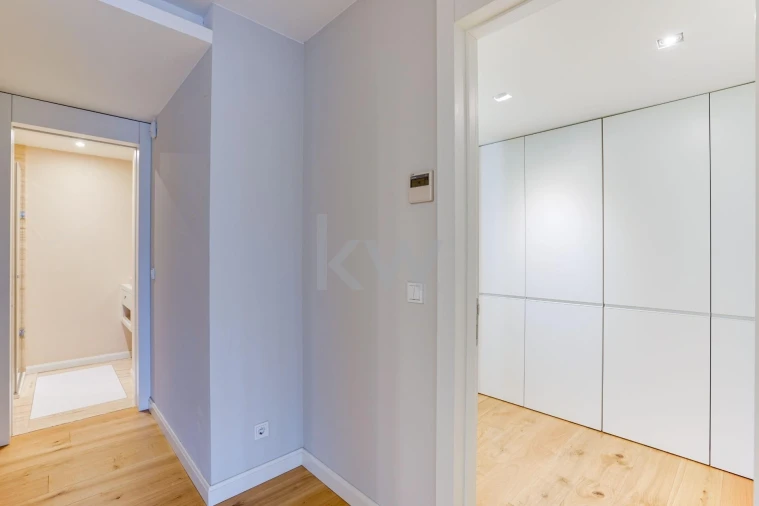 Apartamento T1 para Venda em Santo António Foto 11