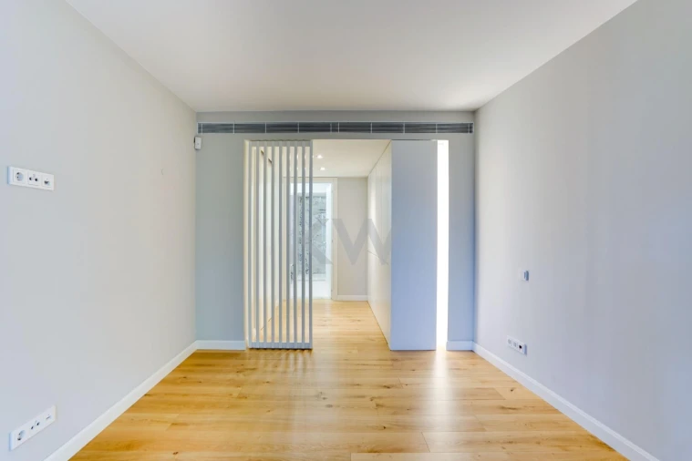 Apartamento T1 para Venda em Santo António Foto 13