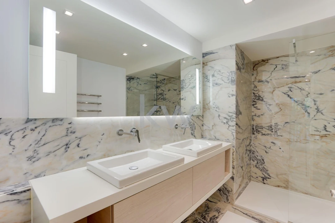 Apartamento T1 para Venda em Santo António Foto 15