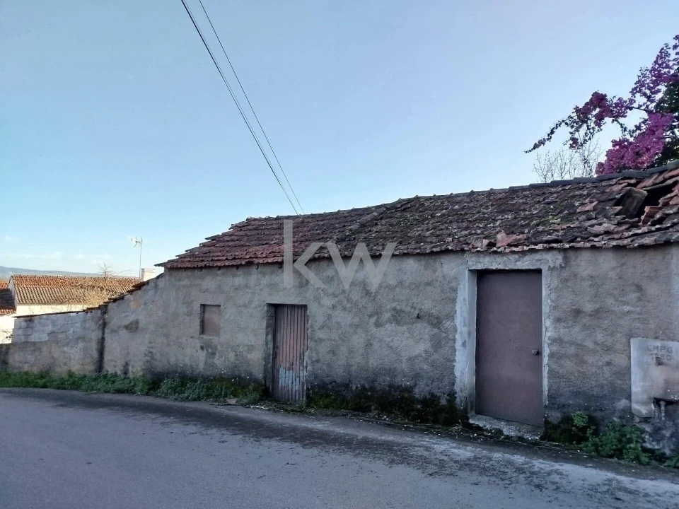 Moradia T2 para Venda em Graça Foto 1