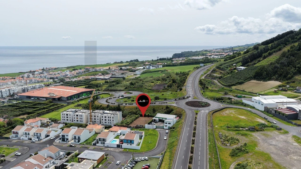 Terreno para Venda em Vila Franca do Campo (São Pedro) Foto 3