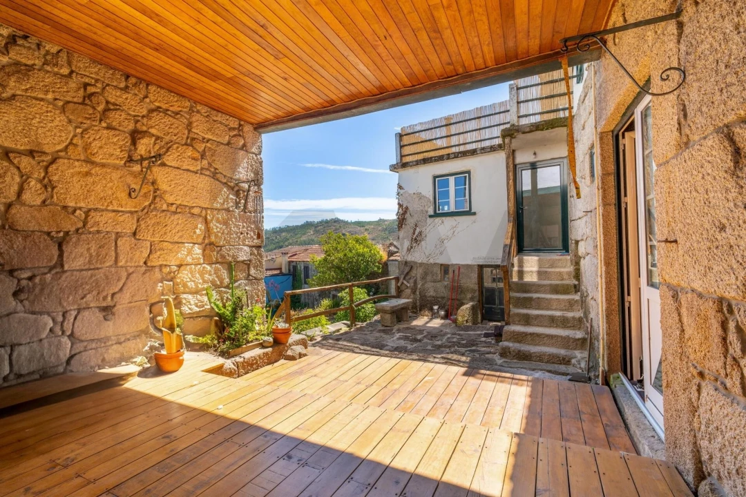 Moradia T4 para Venda em Fataunços e Figueiredo das Donas Foto 58