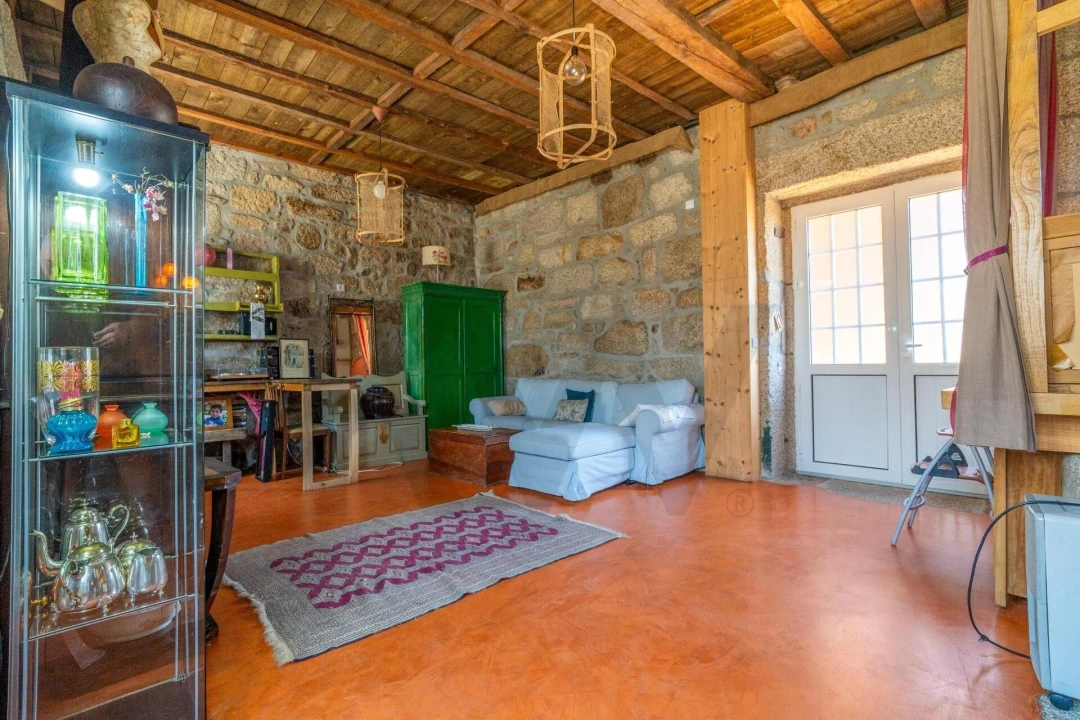 Moradia T4 para Venda em Fataunços e Figueiredo das Donas Foto 44