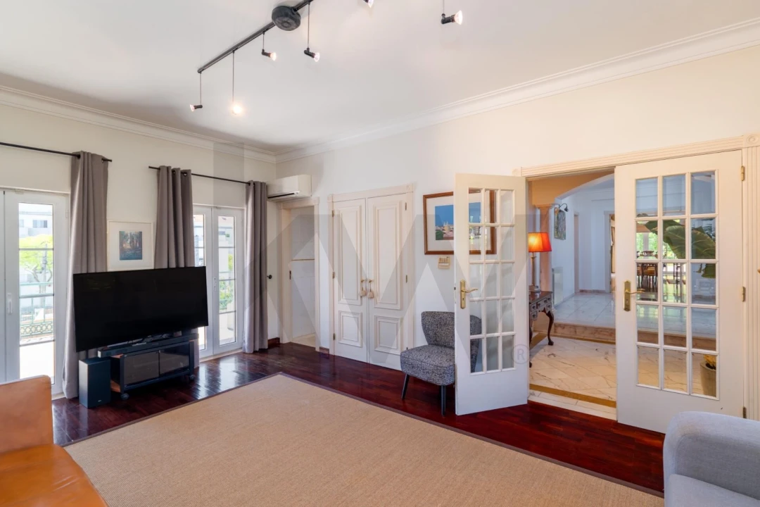 Moradia T5 para Venda em Caparica e Trafaria Foto 8