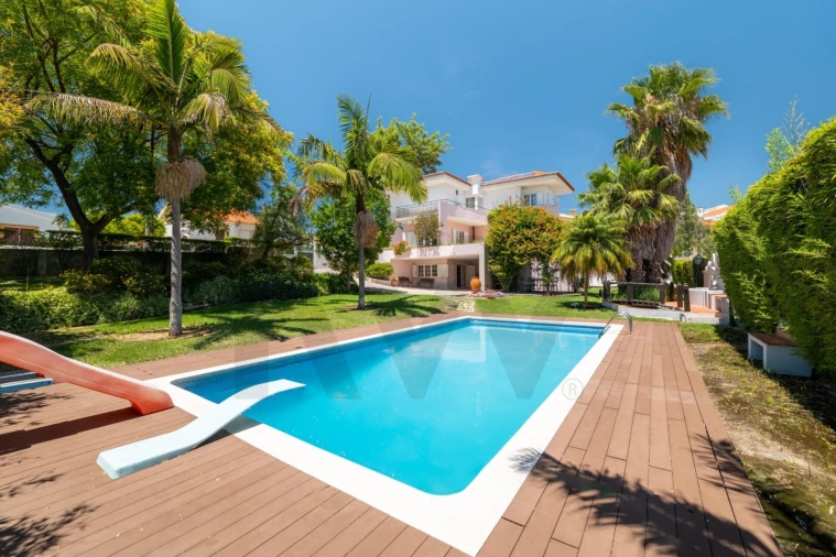 Moradia T5 para Venda em Caparica e Trafaria Foto 1