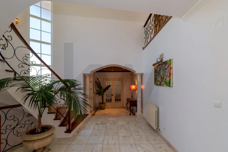 Moradia T5 para Venda em Caparica e Trafaria Foto 17