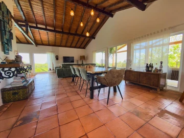 Quinta T4 para Venda em Rosto do Cão (Livramento)