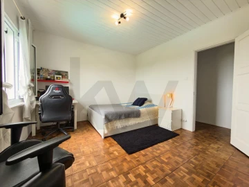 Quinta T4 para Venda em Rosto do Cão (Livramento)