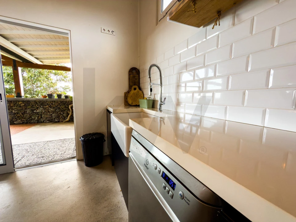 Quinta T4 para Venda em Rosto do Cão (Livramento) Foto 16