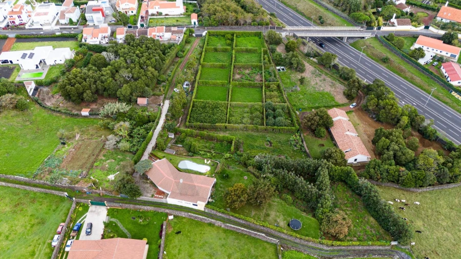 Quinta T4 para Venda em Rosto do Cão (Livramento) Foto 55