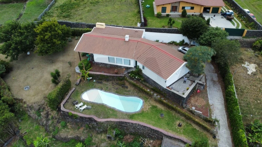 Quinta T4 para Venda em Rosto do Cão (Livramento) Foto 2