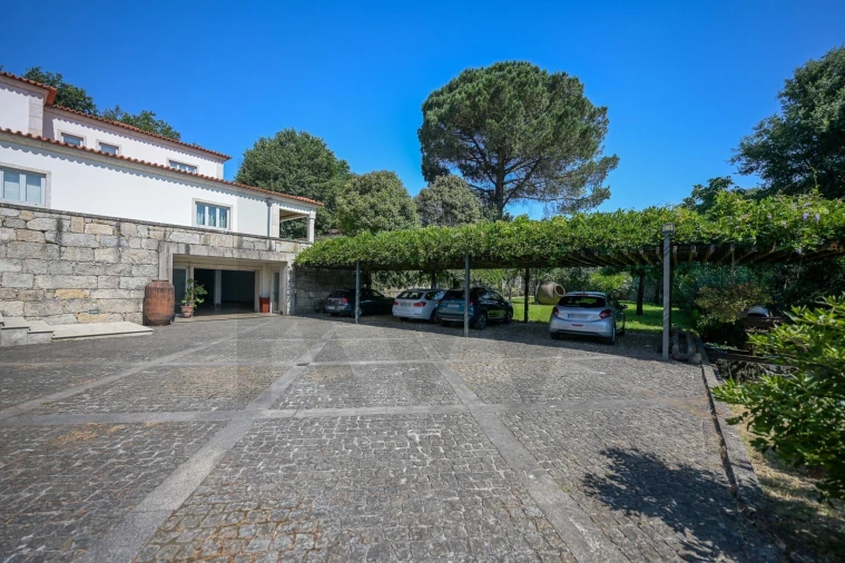 Quinta T4 para Venda em Esmeriz e Cabeçudos Foto 3