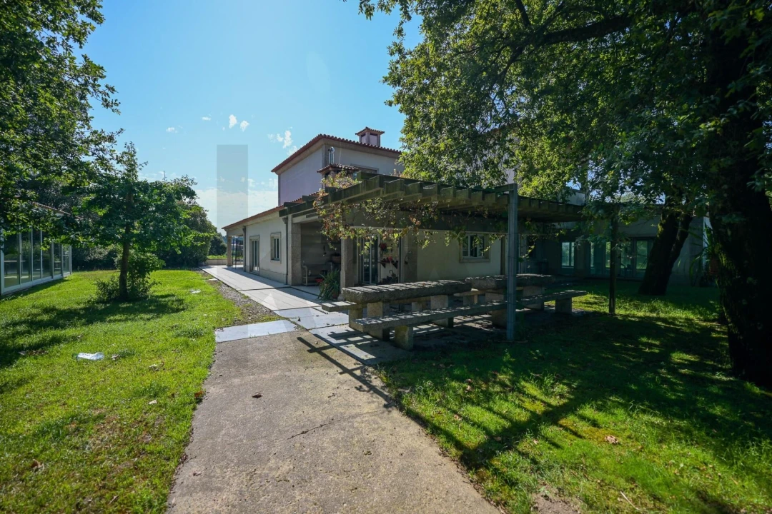 Quinta T4 para Venda em Esmeriz e Cabeçudos Foto 11