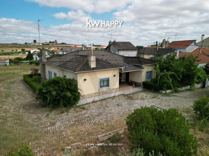 Moradia T4 para Venda em Almeida Foto 2