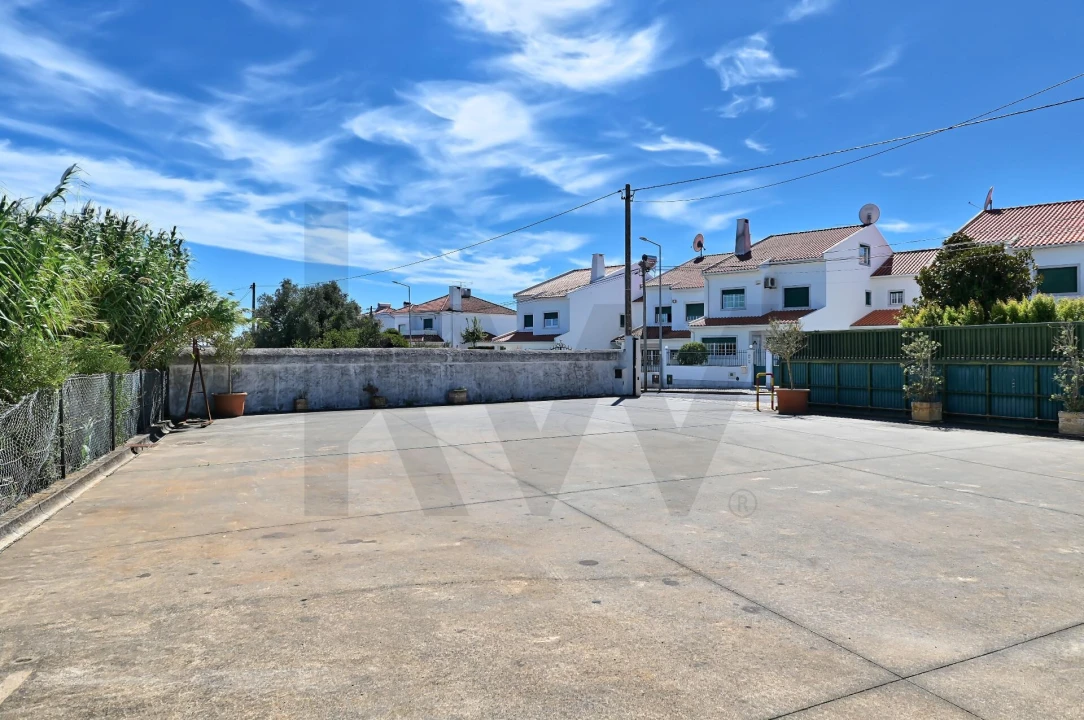 Terreno para Venda em Rio de Mouro Foto 3