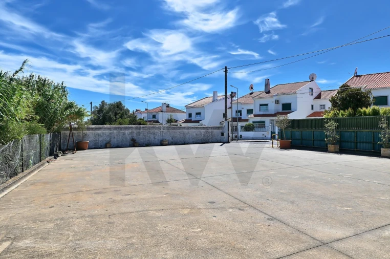 Terreno para Venda em Rio de Mouro Foto 3
