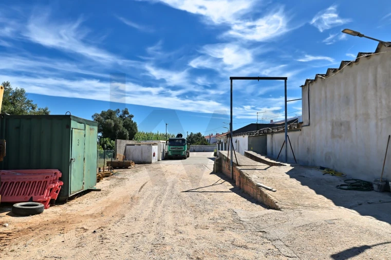 Terreno para Venda em Rio de Mouro Foto 7