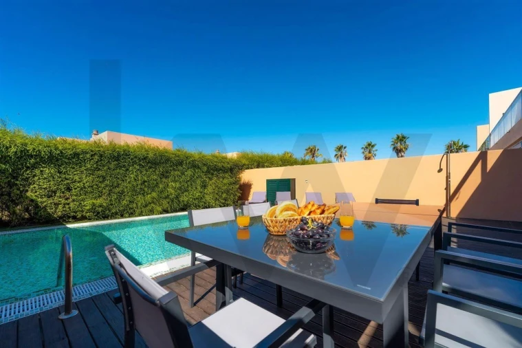 Moradia T3 para Venda em Guia Foto 20