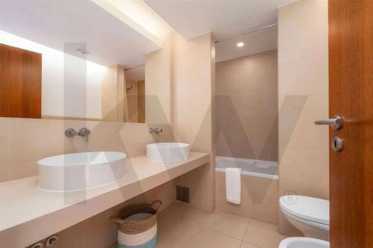 Moradia T3 para Venda em Guia Foto 43