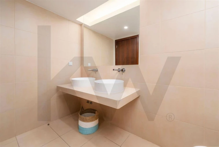 Moradia T3 para Venda em Guia Foto 38