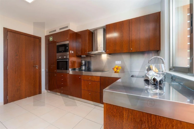 Moradia T3 para Venda em Guia Foto 25