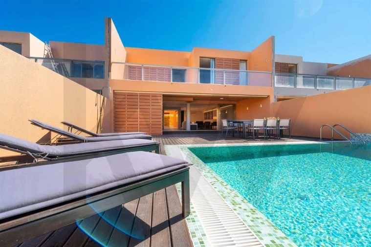 Moradia T3 para Venda em Guia Foto 1