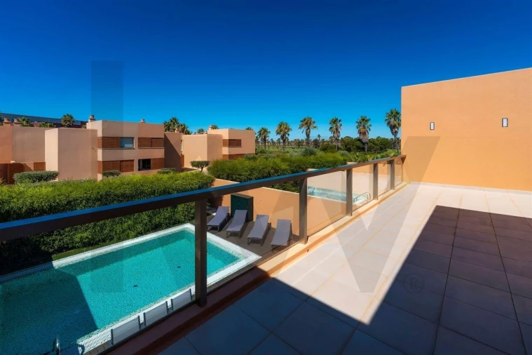 Moradia T3 para Venda em Guia Foto 56