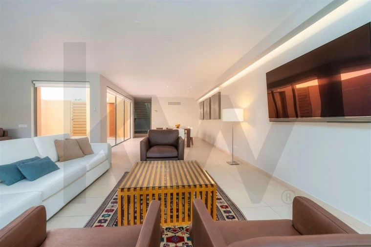 Moradia T3 para Venda em Guia Foto 2