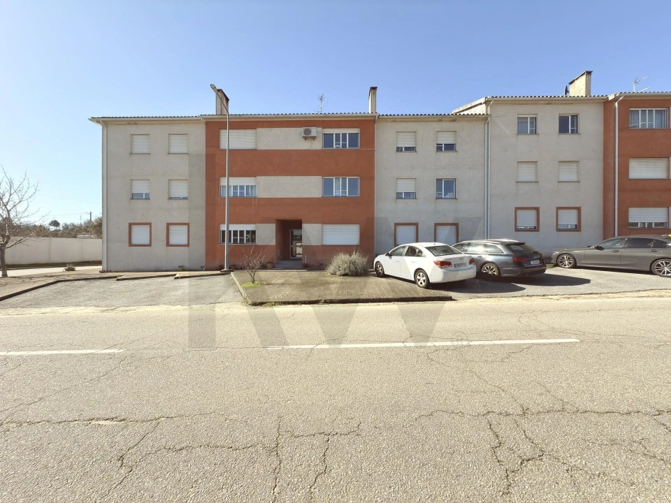 Apartamento T3 para Venda em Vila Franca das Naves e Feital Foto 2
