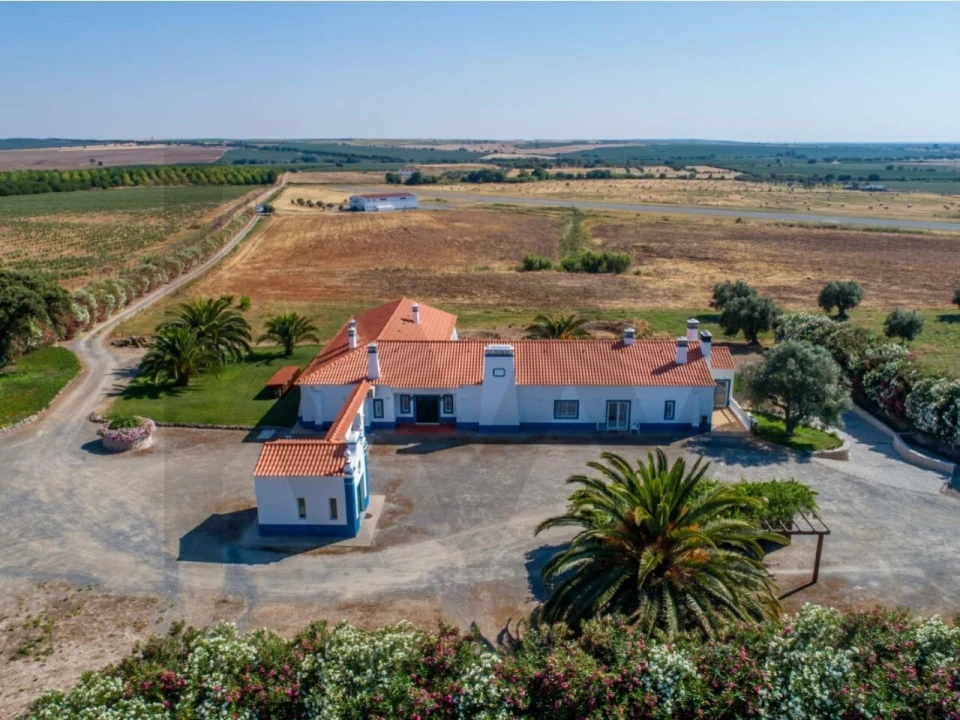 Quinta T5 para Venda em Ferreira do Alentejo e Canhestros Foto 14