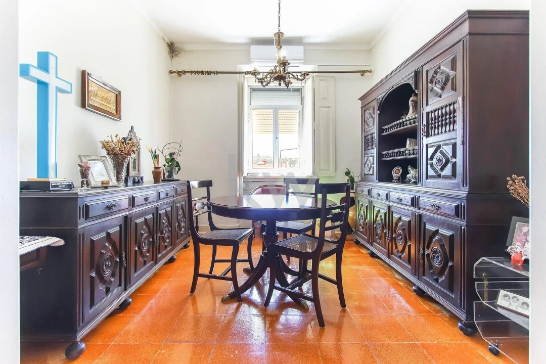 Apartamento T5 para Venda em Campolide Foto 11