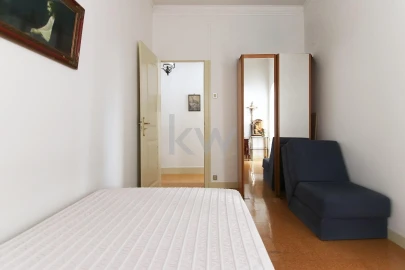 Apartamento T5 para Venda em Campolide