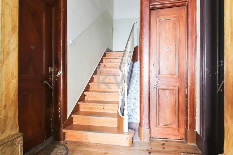 Apartamento T5 para Venda em Campolide Foto 26