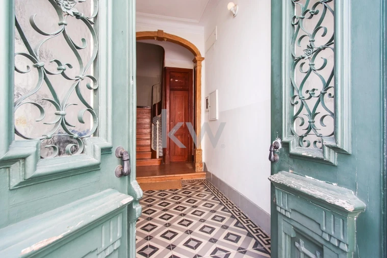 Apartamento T5 para Venda em Campolide Foto 2