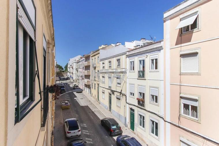 Apartamento T5 para Venda em Campolide Foto 15