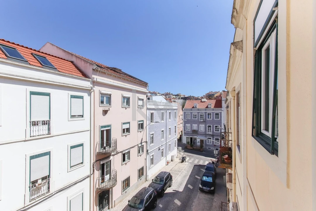 Apartamento T5 para Venda em Campolide Foto 16