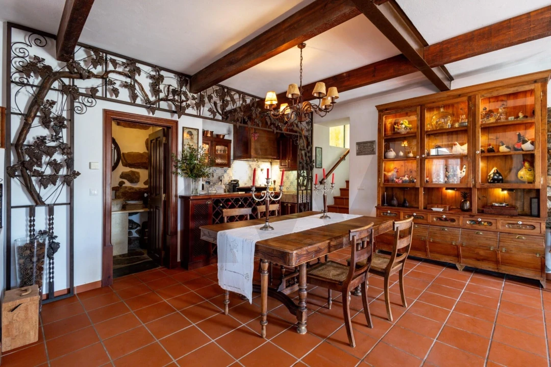 Moradia T8 para Venda em Serpins Foto 5