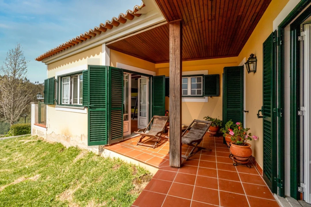 Moradia T8 para Venda em Serpins Foto 57