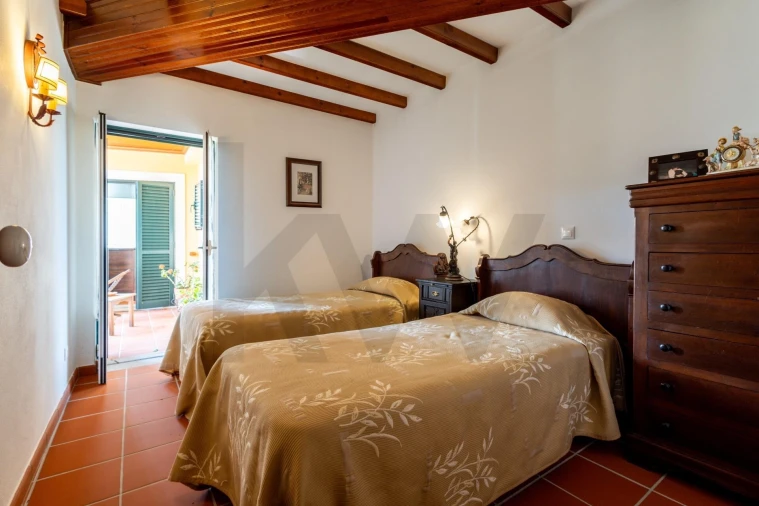 Moradia T8 para Venda em Serpins Foto 44