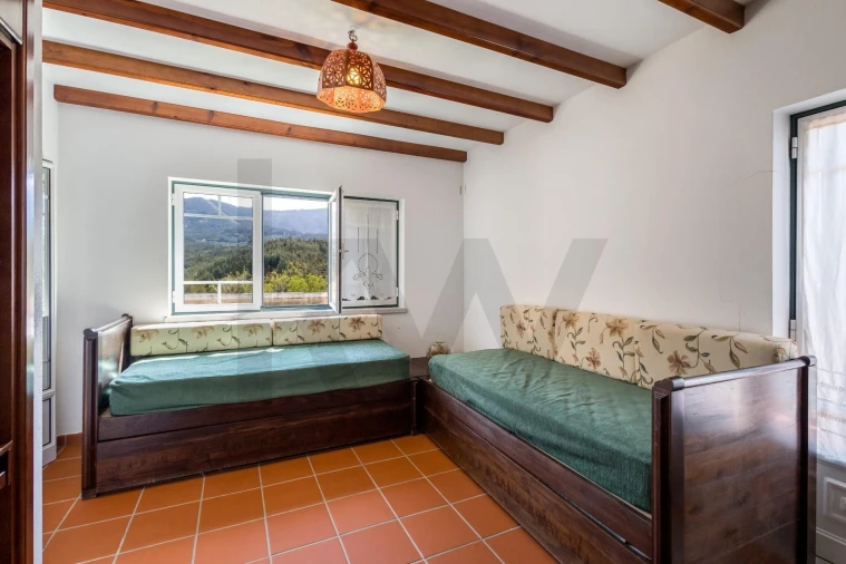 Moradia T8 para Venda em Serpins Foto 53