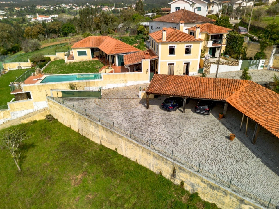 Moradia T8 para Venda em Serpins Foto 70